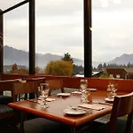 Copthorne Hotel & Apartments Queenstown Lakeview 